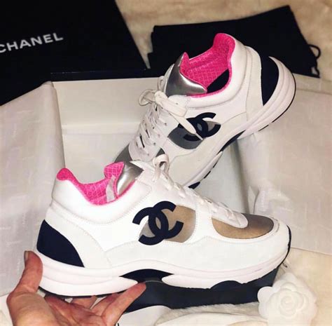 tenis chanel de mujer